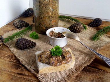 Mushroom caviar from honey mushrooms for winter