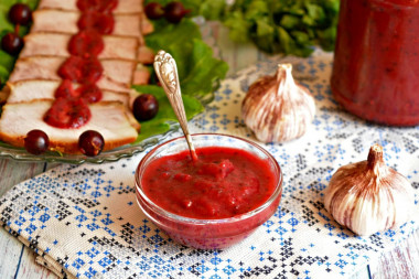 Homemade gooseberry sauce for meat for winter
