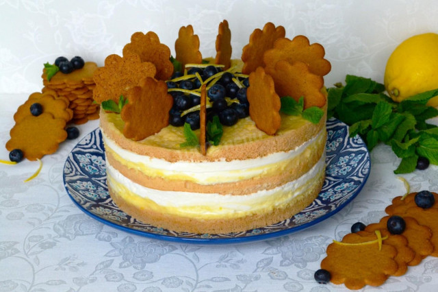 Vanilla cake with lemon curd and lemon souffle