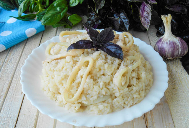 Risotto with squid