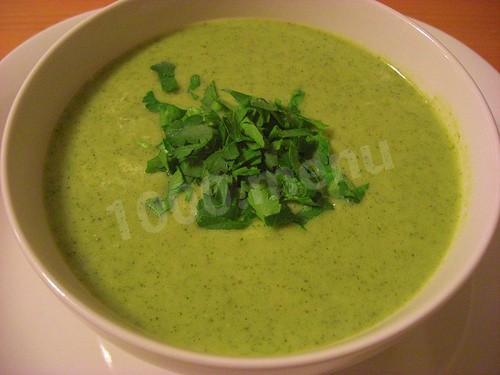 Cheese Cream broccoli soup with soft cheese