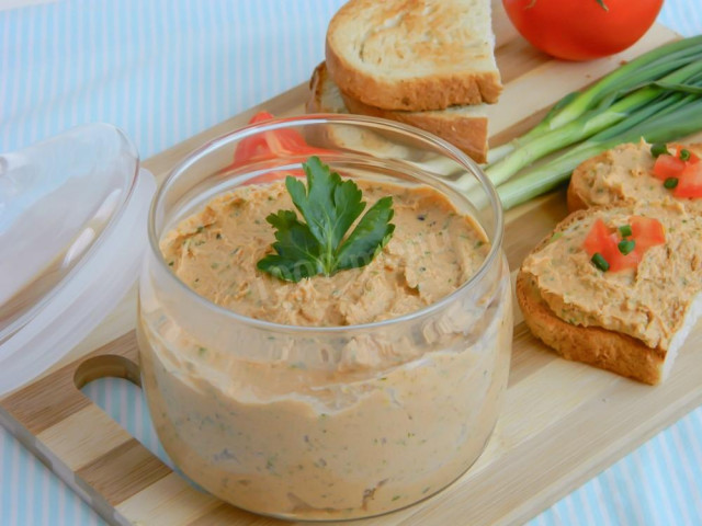 Pink salmon pate at home
