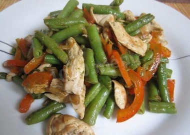 Warm salad with string beans