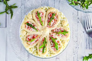 Salad with melted cheese and crab sticks