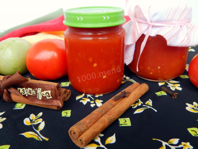Red tomato jam for winter