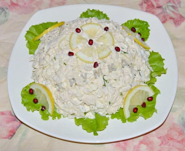Salad with squid chicken