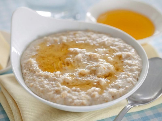 Oatmeal porridge - oatmeal on water for weight loss