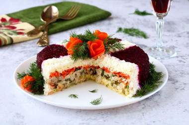 Salad with beetroot and pickled cucumber