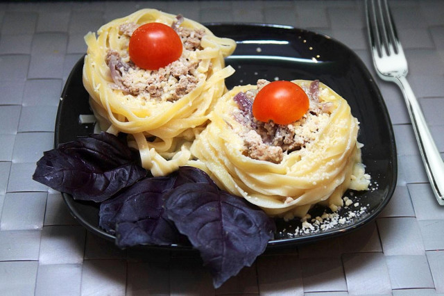 Pasta nests in a slow cooker