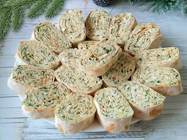 Garlic roll with pita bread and cheese