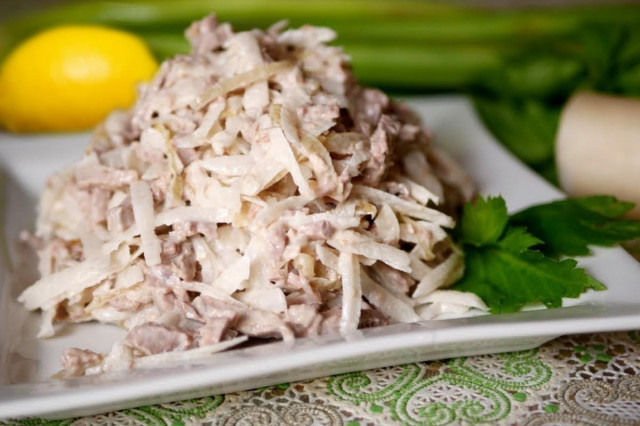 Uzbekistan salad with radish