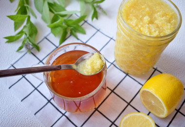 Ginger with lemon and honey for immunity and weight loss