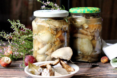 Pickled cheese for winter
