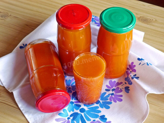 Carrot juice for winter at home