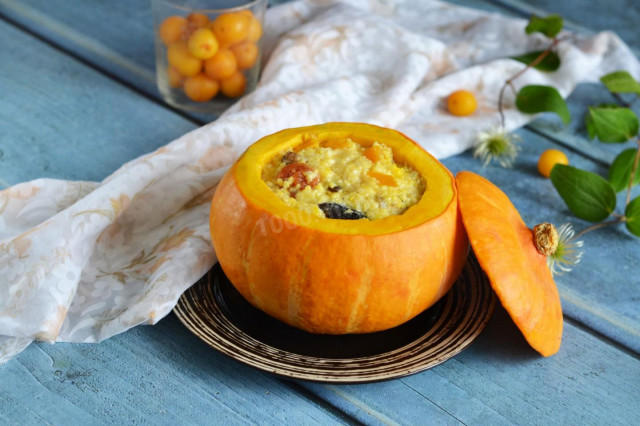 Corn porridge in pumpkin