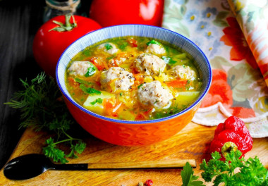 Soup with lentils and meatballs