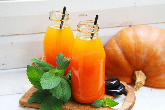 Carrot and pumpkin juice for winter