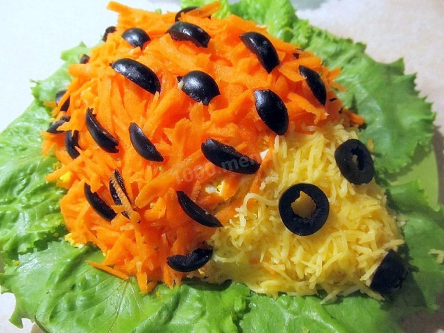 Hedgehog salad with Korean carrots