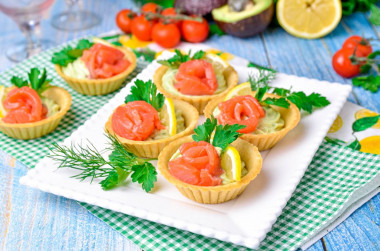 Tartlets with avocado red fish and cottage cheese