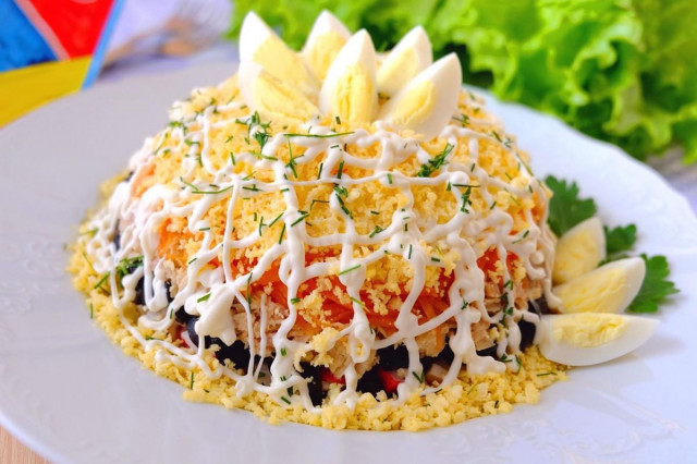 Royal salad with red fish