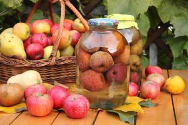 Apple compote 3 liter jar for winter