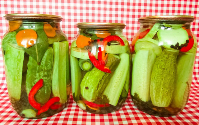 Pickled cucumbers with zucchini for winter