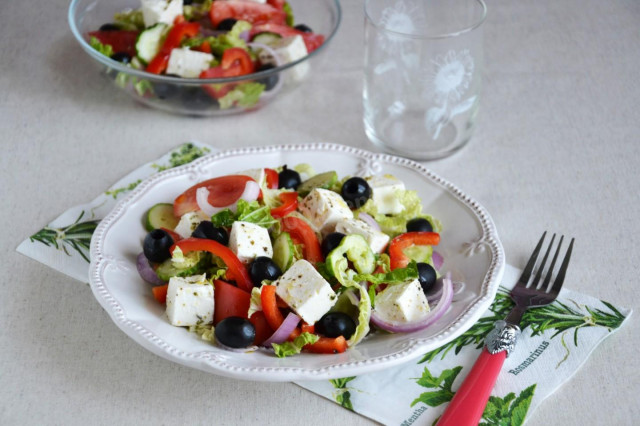 Greek salad with Peking cabbage