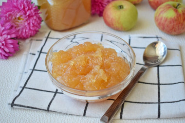 Simple apple jam for winter with a blender