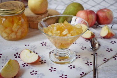 Pears with apples for winter