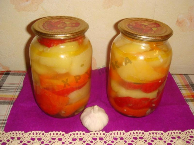 Pickled pepper with honey for winter
