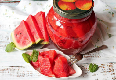 Watermelons in jars for winter without sterilization