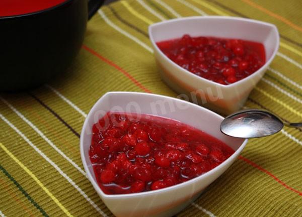 Lingonberry simple cranberry jam for winter