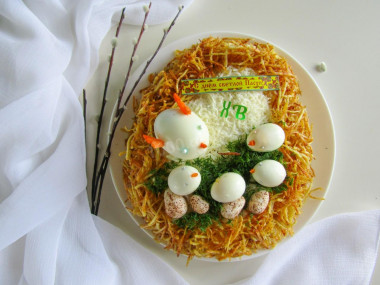 Easter Nest salad with quail eggs