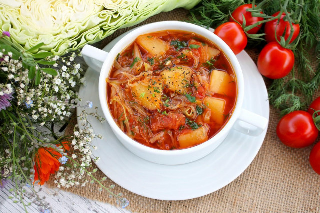 Borscht without meat without frying with beetroot