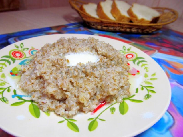 Wheat porridge with butter without milk