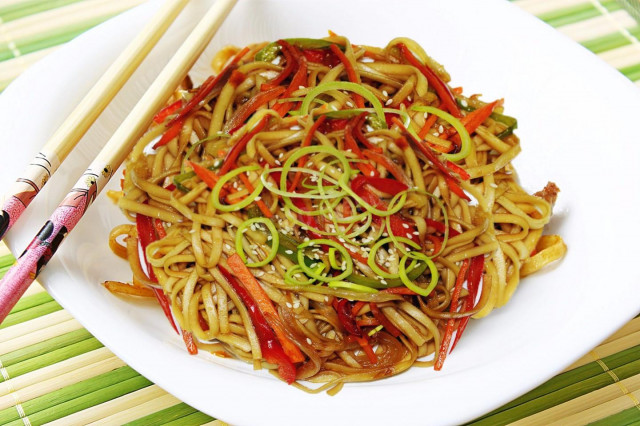 Wok noodles with beans and vegetables with Teriyaki sauce