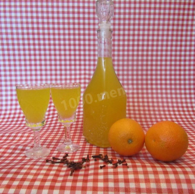 Orange-clove liqueur