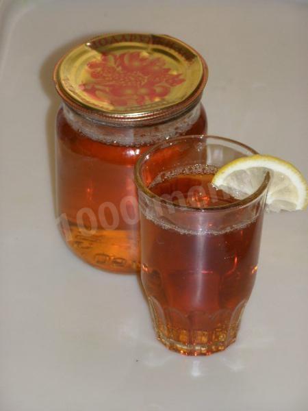 Compote of fresh rosehip for winter