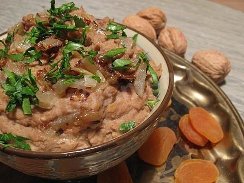 Lentil porridge with onion and parsley root