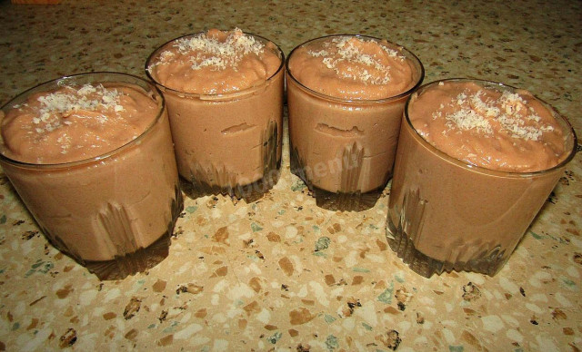 Chocolate dessert without baking and gelatin