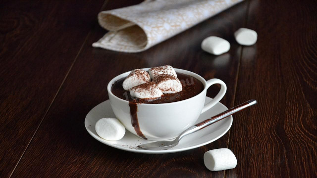 Thick hot chocolate with starch