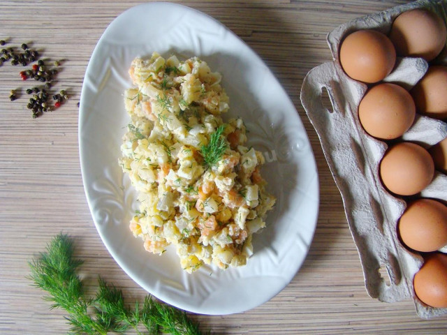 Smoked fish salad with potatoes