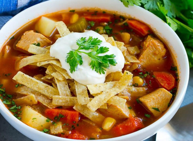 Soup with Mexican mixture and chicken