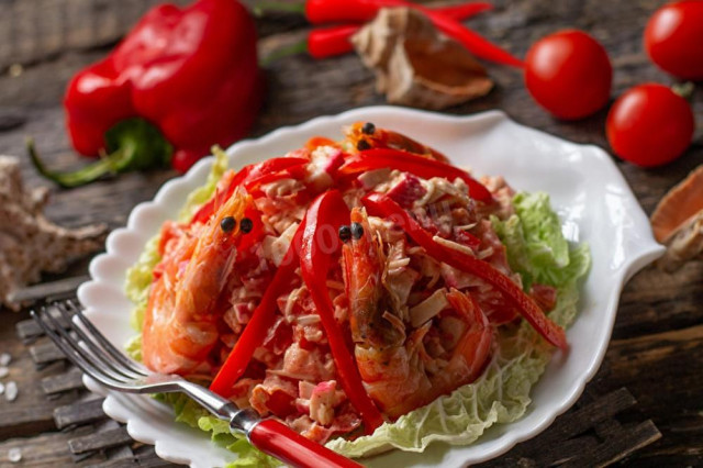 Red Sea salad with shrimp