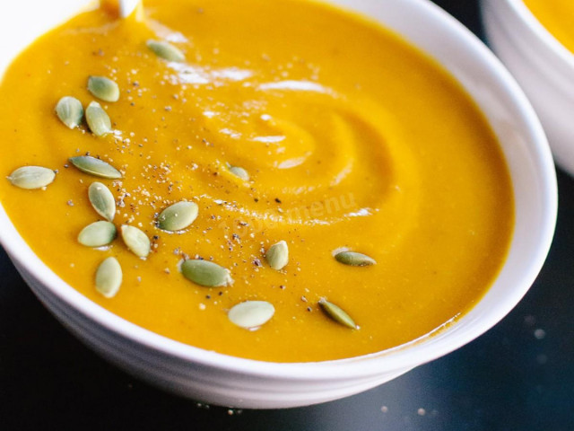 Pumpkin puree soup with spices