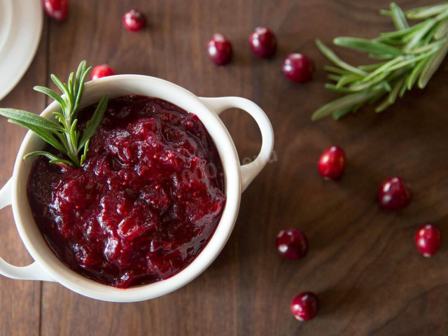 Cranberry sauce for duck