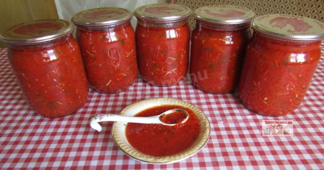 Tomato sauce with bell pepper for winter