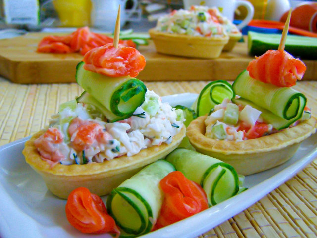 Salad in a Tartlet with red fish, cheese and cucumber