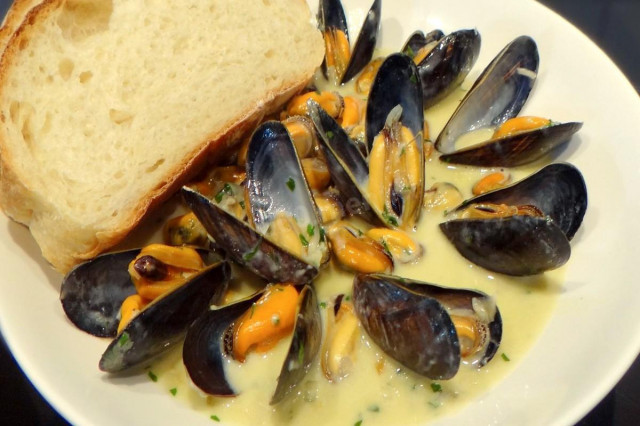 Mussels in roquefort sauce
