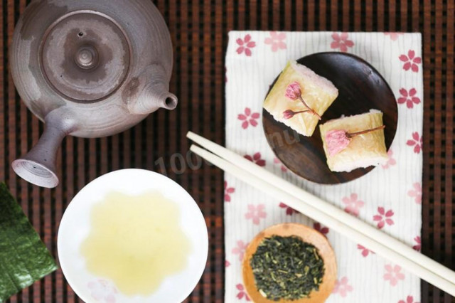 Sushi with sakura